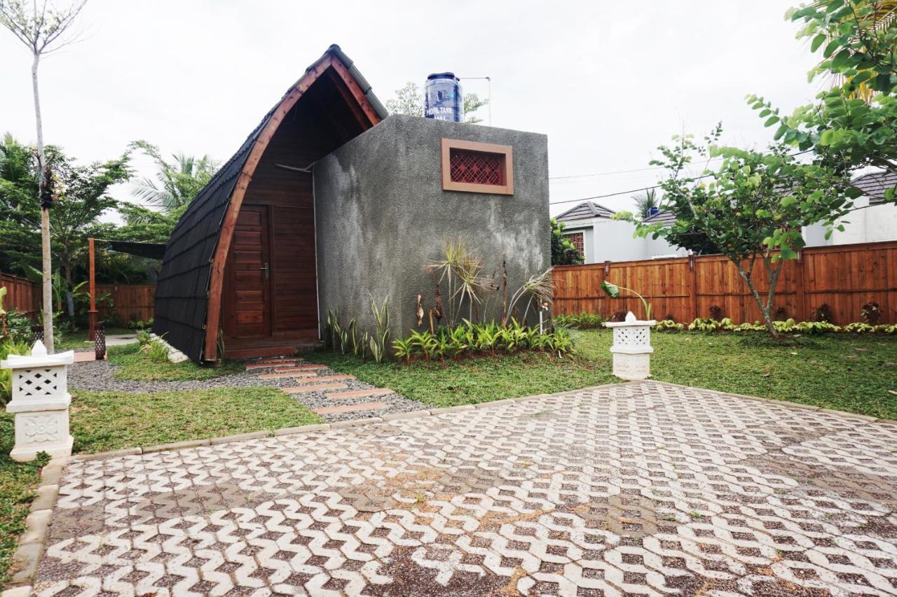 Collection O 9 Villa Ubud Anyer Exteriör bild